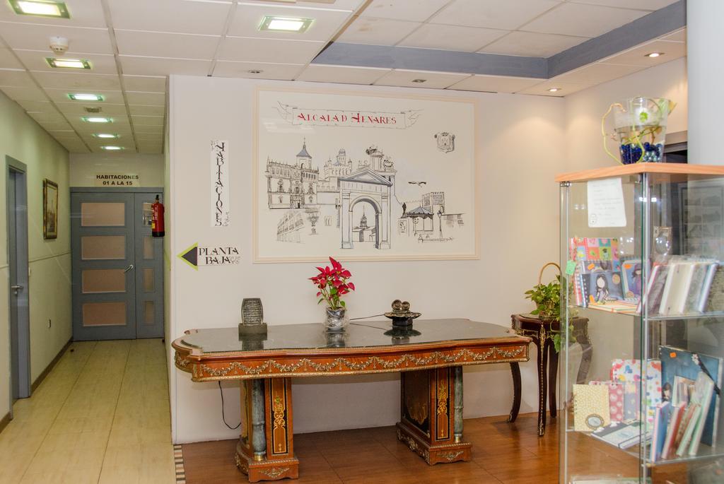 מלון אלקאלה דה הנארס Ciudad De Alcala מראה חיצוני תמונה